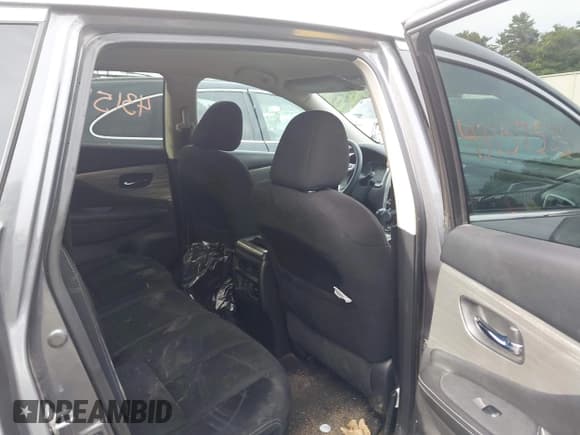 ✅ 2017 Nissan Murano Platinum • VIN: 5N1AZ2MH3HN202749 • Lot: 43157533. Listed on IAAI with 130,784 mi. Free auction sales archive from the USA and detailed vehicle history report at DreamBid. Image 8.