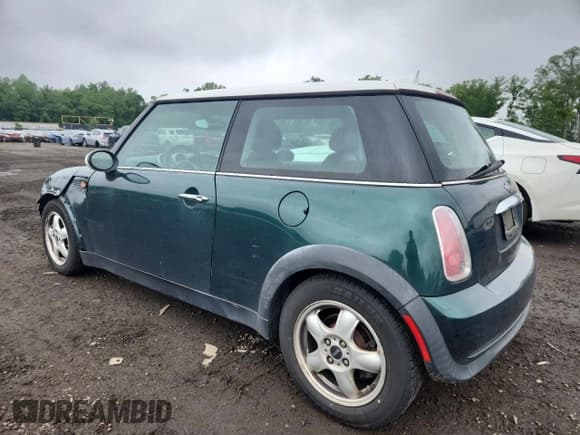 ✅ 2005 MINI Hardtop • VIN: WMWRC33415TJ66089 • Lot: 61674255. Listed on Copart with 162,183 mi. Free auction sales archive from the USA and detailed vehicle history report at DreamBid. Image 2.