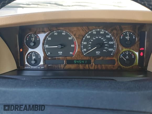 ✅ 1993 Jaguar XJ • VIN: SAJHW1749PC669068 • Lot: 85464675. Wystawiony na Copart z przebiegiem 94 541 mil. Bezpłatny archiwum sprzedaży aukcyjnych z USA i szczegółowy raport historii pojazdu na DreamBid. Zdjęcie 9.