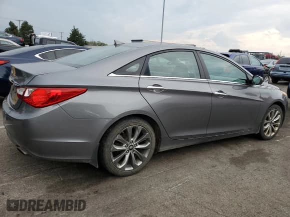 ✅ 2013 Hyundai Sonata SE • VIN: 5NPEC4AC9DH786421 • Lot: 72600454. Wystawiony na Copart z przebiegiem 193 963 mil. Bezpłatny archiwum sprzedaży aukcyjnych z USA i szczegółowy raport historii pojazdu na DreamBid. Zdjęcie 3.