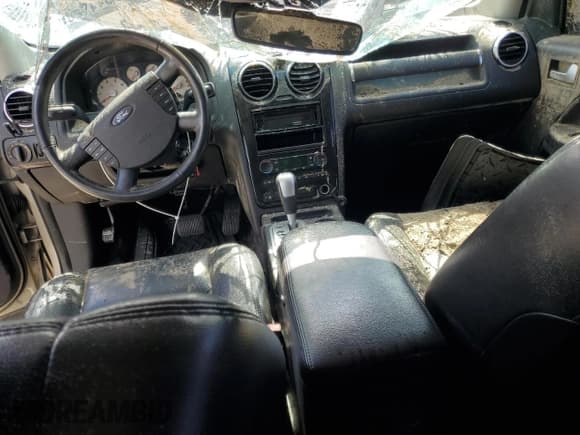 ✅ 2005 Ford Freestyle Limited • VIN: 1FMZK06105GA65913 • Lot: 90114905. Listed on Copart with 292,008 mi. Free auction sales archive from the USA and detailed vehicle history report at DreamBid. Image 8.