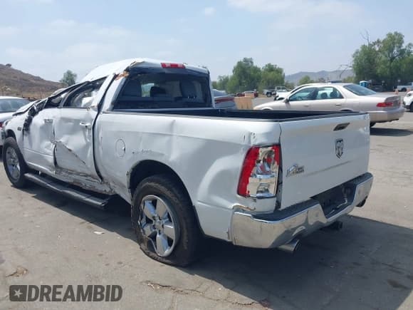 ✅ 2019 Ram 1500 SLT • VIN: 1C6RR6TT2KS678415 • Lot: 42437962. Listed on IAAI with Not provided. Free auction sales archive from the USA and detailed vehicle history report at DreamBid. Image 3.
