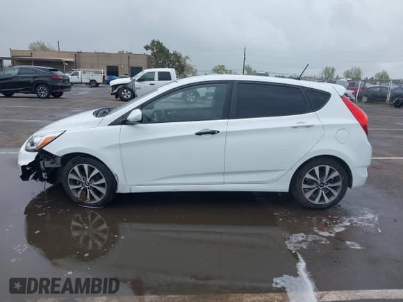 ✅ 2016 Hyundai Accent Sport • VIN: KMHCU5AE4GU249974 • Лот: 41916351. Опубликован ранее на IAAI с пробегом 127 692 миль. Бесплатный доступ к архиву аукционных продаж из США и подробный отчёт об истории автомобиля на DreamBid. Изображение 14.