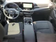 ✅ 2025 Chevrolet Equinox FWD LT • VIN: 3GNAXHEG1SL267231 • Lot: 60294115. Wystawiony na Copart z przebiegiem 2 547 mil. Bezpłatny archiwum sprzedaży aukcyjnych z USA i szczegółowy raport historii pojazdu na DreamBid. Zdjęcie 8.