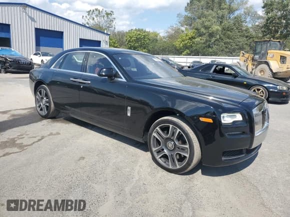 ✅ 2016 Rolls-Royce Ghost • VIN: SCA664S57GUX53866 • Lot: 71856865. Wystawiony na Copart z przebiegiem 43 318 mil. Bezpłatny archiwum sprzedaży aukcyjnych z USA i szczegółowy raport historii pojazdu na DreamBid. Zdjęcie 4.