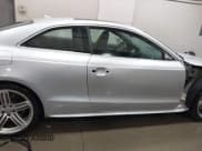 ✅ 2012 Audi S5 Premium Plus • VIN: WAUCVAFR3CA002833 • Лот: 42542948. Опубликован ранее на IAAI с пробегом 85 910 миль. Бесплатный доступ к архиву аукционных продаж из США и подробный отчёт об истории автомобиля на DreamBid. Изображение 14.