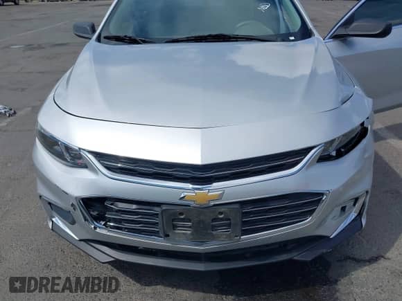 2018 Chevrolet Malibu LS z VIN 1G1ZC5ST9JF253327, wystawiony jako IAAI lot #43193628 z przebiegiem 53 935 mil mil oraz . Historia ofert i sprzedaży dostępna na DreamBid. Obrazek 6.