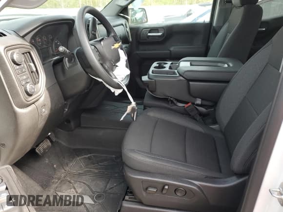 ✅ 2025 Chevrolet Silverado 1500 • VIN: 1GCRKBEK0SZ100962 • Lot: 50736905. Wystawiony na Copart z przebiegiem 1 426 mil. Bezpłatny archiwum sprzedaży aukcyjnych z USA i szczegółowy raport historii pojazdu na DreamBid. Zdjęcie 7.