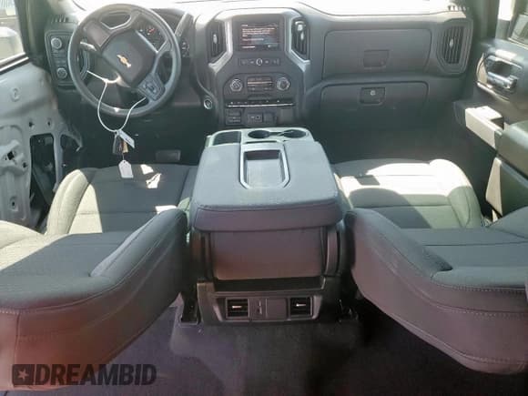 ✅ 2025 Chevrolet Silverado 2500HD Custom • VIN: 1GC4KMEYXSF207156 • Лот: 80077825. Опубликован ранее на Copart с пробегом 11 881 миль. Бесплатный доступ к архиву аукционных продаж из США и подробный отчёт об истории автомобиля на DreamBid. Изображение 8.