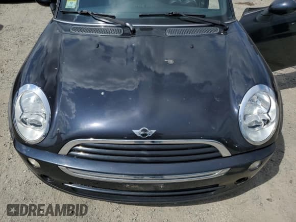 ✅ 2006 MINI Convertible • VIN: WMWRF33556TG15567 • Lot: 62722965. Wystawiony na Copart z przebiegiem 96 224 mil. Bezpłatny archiwum sprzedaży aukcyjnych z USA i szczegółowy raport historii pojazdu na DreamBid. Zdjęcie 11.