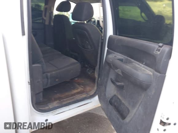 ✅ 2012 Chevrolet Silverado 2500HD LT • VIN: 1GC1KXC88CF116895 • Lot: 43722002. Listed on IAAI with 284,653 mi. Free auction sales archive from the USA and detailed vehicle history report at DreamBid. Image 8.