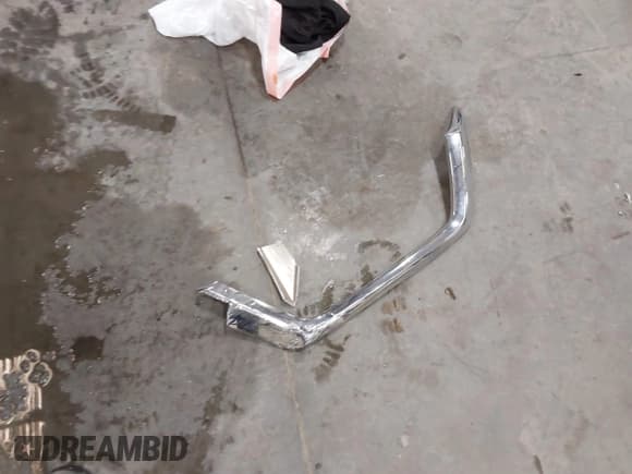 ✅ 2021 Nissan Versa SV • VIN: 3N1CN8EVXML868021 • Lot: 43240178. Wystawiony na IAAI z przebiegiem 77 112 mil. Bezpłatny archiwum sprzedaży aukcyjnych z USA i szczegółowy raport historii pojazdu na DreamBid. Zdjęcie 12.