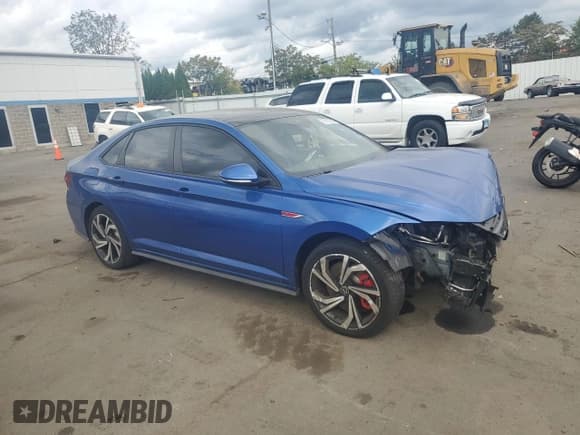 ✅ 2022 Volkswagen Jetta Autobahn • VIN: 3VW2T7BU3NM015540 • Lot: 70721385. Listed on Copart with 51,110 mi. Free auction sales archive from the USA and detailed vehicle history report at DreamBid. Image 4.