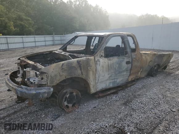 ✅ 2000 Ford F-150 XL • VIN: 1FTRX18L2YNC34422 • Лот: 71864455. Опубликован ранее на Copart с пробегом Не указан. Бесплатный доступ к архиву аукционных продаж из США и подробный отчёт об истории автомобиля на DreamBid. Изображение 1.