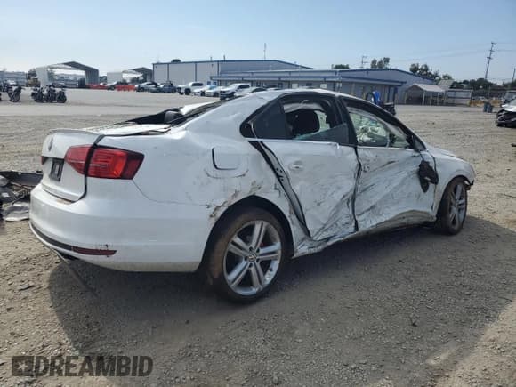 ✅ 2015 Volkswagen Jetta GLI SE • VIN: 3VW4T7AJ0FM422765 • Lot: 58864385. Listed on Copart with 120,151 mi. Free auction sales archive from the USA and detailed vehicle history report at DreamBid. Image 3.