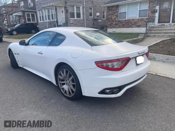 ✅ 2009 Maserati GranTurismo • VIN: ZAMGJ45A690043450 • Lot: 42032305. Listed on Copart with 51,080 mi. Free auction sales archive from the USA and detailed vehicle history report at DreamBid. Image 3.