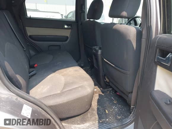 2010 Mercury Mariner with VIN 4M2CN8B78AKJ16635, listed as a IAAI auction lot 42878800 with 189,401 mi miles and . Bid and sale history available at DreamBid. Image 8.