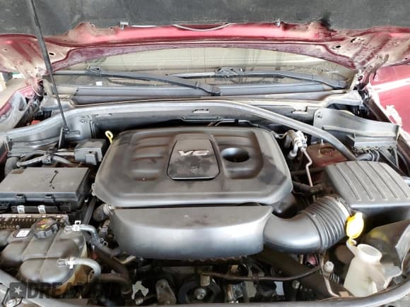 ✅ 2018 Dodge Durango SXT • VIN: 1C4RDHAG2JC413978 • Lot: 90748435. Wystawiony na Copart z przebiegiem 114 336 mil. Bezpłatny archiwum sprzedaży aukcyjnych z USA i szczegółowy raport historii pojazdu na DreamBid. Zdjęcie 12.