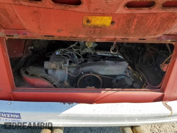 ✅ 1976 Volkswagen Vanagon • VIN: 2262044613 • Lot: 80012625. Wystawiony na Copart z przebiegiem 93 870 mil. Bezpłatny archiwum sprzedaży aukcyjnych z USA i szczegółowy raport historii pojazdu na DreamBid. Zdjęcie 11.