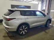 ✅ 2025 Mitsubishi Outlander SE • VIN: JA4J4VA83SZ037238 • Lot: 94246615. Wystawiony na Copart z przebiegiem 5 996 mil. Bezpłatny archiwum sprzedaży aukcyjnych z USA i szczegółowy raport historii pojazdu na DreamBid. Zdjęcie 3.