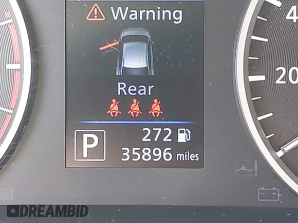 ✅ 2020 Nissan Sentra S • VIN: 3N1AB8BV0LY291392 • Lot: 43171284. Wystawiony na IAAI z przebiegiem 35 896 mil. Bezpłatny archiwum sprzedaży aukcyjnych z USA i szczegółowy raport historii pojazdu na DreamBid. Zdjęcie 15.