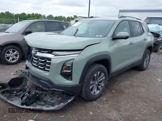 ✅ 2025 Chevrolet Equinox AWD LT • VIN: 3GNAXPEG0SL114558 • Lot: 42306757. Wystawiony na IAAI z przebiegiem 18 049 mil. Bezpłatny archiwum sprzedaży aukcyjnych z USA i szczegółowy raport historii pojazdu na DreamBid. Zdjęcie 2.