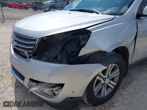 ✅ 2017 Chevrolet Traverse LT • VIN: 1GNKVHKD2HJ131100 • Lot: 42574466. Wystawiony na IAAI z przebiegiem 153 544 mil. Bezpłatny archiwum sprzedaży aukcyjnych z USA i szczegółowy raport historii pojazdu na DreamBid. Zdjęcie 6.