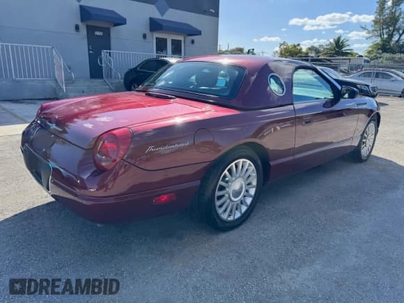 ✅ 2004 Ford Thunderbird Deluxe • VIN: 1FAHP60A54Y110954 • Lot: 47539135. Wystawiony na Copart z przebiegiem 26 244 mil. Bezpłatny archiwum sprzedaży aukcyjnych z USA i szczegółowy raport historii pojazdu na DreamBid. Zdjęcie 3.