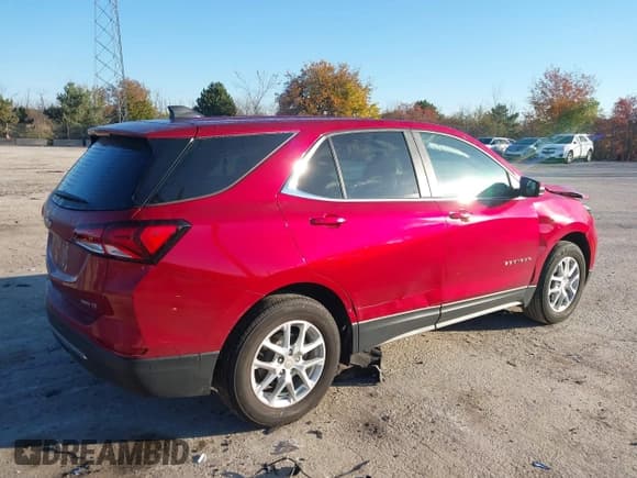 ✅ 2024 Chevrolet Equinox LT • VIN: 3GNAXUEG8RL374800 • Lot: 43523530. Listed on IAAI with 10,368 mi. Free auction sales archive from the USA and detailed vehicle history report at DreamBid. Image 4.