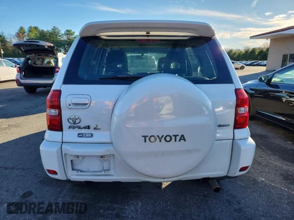 ✅ 2004 Toyota RAV4 • VIN: JTEHD20V840026068 • Lot: 93475525. Listed on Copart with 229,801 mi. Free auction sales archive from the USA and detailed vehicle history report at DreamBid. Image 6.