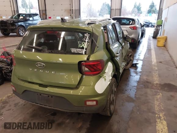 ✅ 2022 Hyundai Venue Limited • VIN: KMHRC8A37NU162032 • Lot: 41210185. Listed on IAAI with 45,382 mi. Free auction sales archive from the USA and detailed vehicle history report at DreamBid. Image 4.