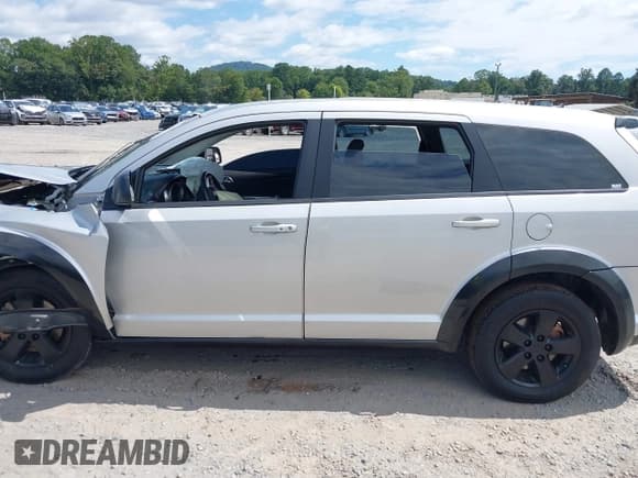 ✅ 2013 Dodge Journey American Value • VIN: 3C4PDCAB7DT555783 • Lot: 43120210. Wystawiony na IAAI z przebiegiem 150 421 mil. Bezpłatny archiwum sprzedaży aukcyjnych z USA i szczegółowy raport historii pojazdu na DreamBid. Zdjęcie 13.
