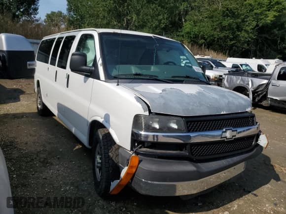 ✅ 2011 Chevrolet Express Passenger 1LT • VIN: 1GAZG1FG5B1104549 • Lot: 62838115. Wystawiony na Copart z przebiegiem Nie podano. Bezpłatny archiwum sprzedaży aukcyjnych z USA i szczegółowy raport historii pojazdu na DreamBid. Zdjęcie 4.