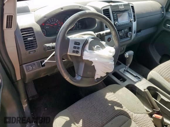 ✅ 2017 Nissan Frontier SV • VIN: 1N6DD0CUXHN700155 • Lot: 81985595. Listed on Copart with 110,455 mi. Free auction sales archive from the USA and detailed vehicle history report at DreamBid. Image 8.