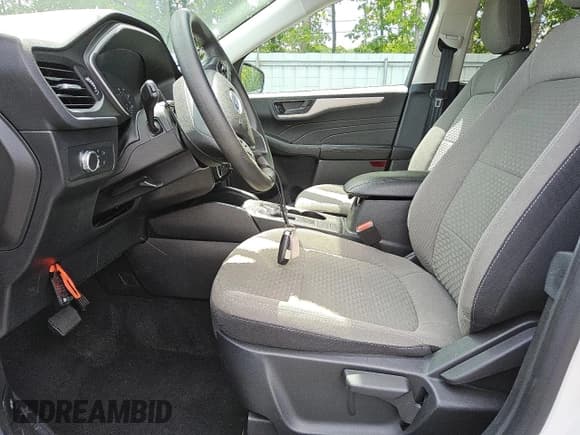 ✅ 2022 Ford Escape SE • VIN: 1FMCU9G62NUA60454 • Lot: 57258055. Listed on Copart with 137,874 mi. Free auction sales archive from the USA and detailed vehicle history report at DreamBid. Image 7.