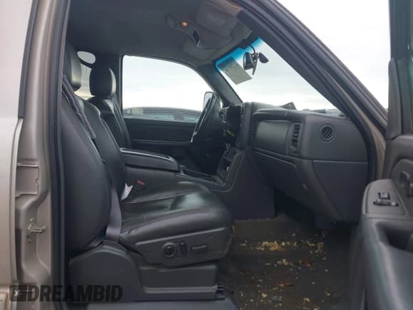 ✅ 2006 Chevrolet Silverado 2500HD LT3 • VIN: 1GCHK23D56F159755 • Лот: 41299166. Опубликован ранее на IAAI с пробегом 377 183 миль. Бесплатный доступ к архиву аукционных продаж из США и подробный отчёт об истории автомобиля на DreamBid. Изображение 5.