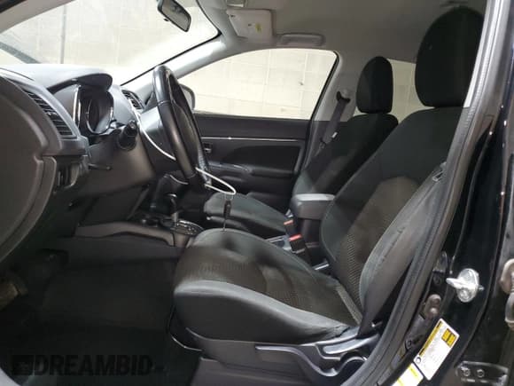 ✅ 2016 Mitsubishi Outlander ES • VIN: JA4AR3AU3GZ031515 • Лот: 90091115. Опубликован ранее на Copart с пробегом 165 053 миль. Бесплатный доступ к архиву аукционных продаж из США и подробный отчёт об истории автомобиля на DreamBid. Изображение 7.