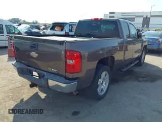 ✅ 2008 Chevrolet Silverado 1500 1LT • VIN: 2GCEC19J481298955 • Lot: 43246623. Wystawiony na IAAI z przebiegiem 152 808 mil. Bezpłatny archiwum sprzedaży aukcyjnych z USA i szczegółowy raport historii pojazdu na DreamBid. Zdjęcie 4.