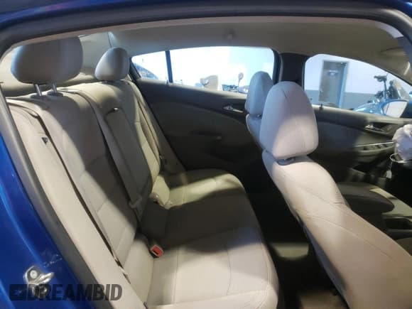 ✅ 2018 Chevrolet Cruze LT • VIN: 1G1BE5SM0J7145273 • Lot: 72986252. Listed on Copart with 91,253 mi. Free auction sales archive from the USA and detailed vehicle history report at DreamBid. Image 10.