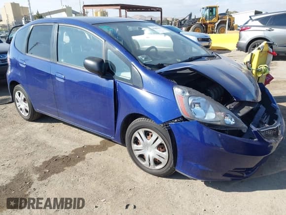✅ 2011 Honda Fit • VIN: JHMGE8H39BC023628 • Lot: 43405627. Listed on IAAI with 197,719 mi. Free auction sales archive from the USA and detailed vehicle history report at DreamBid. Image 1.