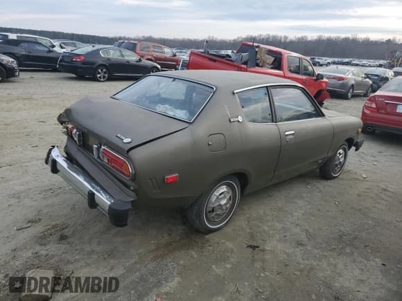 ✅ 1976 Datsun B210 • VIN: HLB210729457 • Lot: 42834195. Wystawiony na Copart z przebiegiem 81 304 mil. Bezpłatny archiwum sprzedaży aukcyjnych z USA i szczegółowy raport historii pojazdu na DreamBid. Zdjęcie 3.