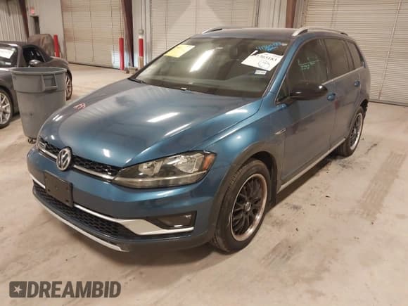 ✅ 2019 Volkswagen Golf S • VIN: 3VWM17AU3KM517072 • Lot: 41365183. Wystawiony na IAAI z przebiegiem 98 424 mil. Bezpłatny archiwum sprzedaży aukcyjnych z USA i szczegółowy raport historii pojazdu na DreamBid. Zdjęcie 2.