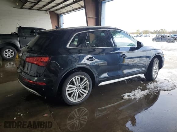 ✅ 2020 Audi Q5 Premium Plus • VIN: WA1BNAFY2L2039320 • Lot: 91897525. Wystawiony na Copart z przebiegiem 104 700 mil. Bezpłatny archiwum sprzedaży aukcyjnych z USA i szczegółowy raport historii pojazdu na DreamBid. Zdjęcie 3.