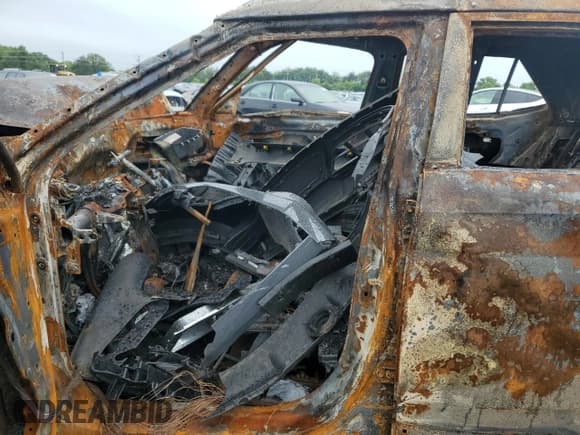 ✅ 2023 Hyundai Venue SEL • VIN: KMHRC8A3XPU250754 • Лот: 57669345. Опубликован ранее на Copart с пробегом Не указан. Бесплатный доступ к архиву аукционных продаж из США и подробный отчёт об истории автомобиля на DreamBid. Изображение 7.