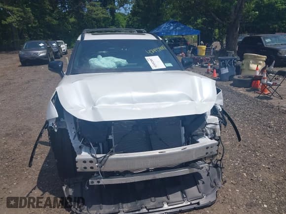 ✅ 2024 Toyota Highlander LE • VIN: 5TDKDRBH0RS548417 • Лот: 42492887. Опубликован ранее на IAAI с пробегом 14 936 миль. Бесплатный доступ к архиву аукционных продаж из США и подробный отчёт об истории автомобиля на DreamBid. Изображение 12.