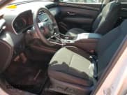 ✅ 2022 Hyundai Tucson Preferred • VIN: KM8JBCAE4NU033475 • Lot: 72278164. Wystawiony na Copart z przebiegiem 41 078 mil. Bezpłatny archiwum sprzedaży aukcyjnych z USA i szczegółowy raport historii pojazdu na DreamBid. Zdjęcie 7.