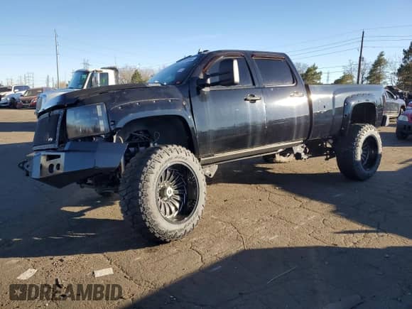2008 Chevrolet Silverado 3500HD SRW LTZ with VIN 1GCHK33618F215149, listed as a Copart auction lot 83868944 with 29,478 mi miles and Salvage title. Bid and sale history available at DreamBid. Image 1.