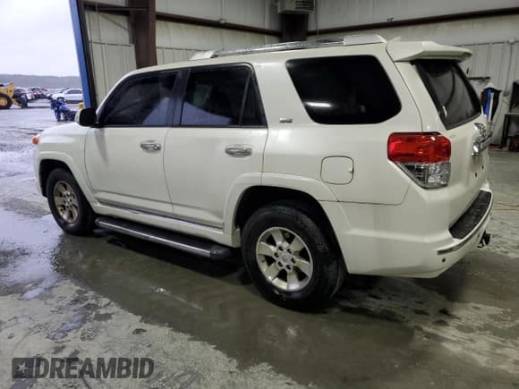 ✅ 2011 Toyota 4Runner SR5 • VIN: JTEZU5JR8B5032248 • Лот: 90303385. Опубликован ранее на Copart с пробегом 275 760 миль. Бесплатный доступ к архиву аукционных продаж из США и подробный отчёт об истории автомобиля на DreamBid. Изображение 2.