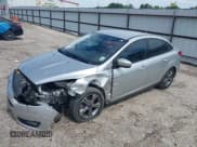 ✅ 2018 Ford Focus SE • VIN: 1FADP3FE8JL256734 • Lot: 42432093. Wystawiony na IAAI z przebiegiem 124 484 mil. Bezpłatny archiwum sprzedaży aukcyjnych z USA i szczegółowy raport historii pojazdu na DreamBid. Zdjęcie 23.