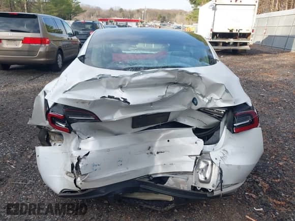 ✅ 2020 Tesla Model 3 Long Range • VIN: 5YJ3E1EB6LF618931 • Lot: 41867451. Wystawiony na IAAI z przebiegiem 47 502 mil. Bezpłatny archiwum sprzedaży aukcyjnych z USA i szczegółowy raport historii pojazdu na DreamBid. Zdjęcie 16.